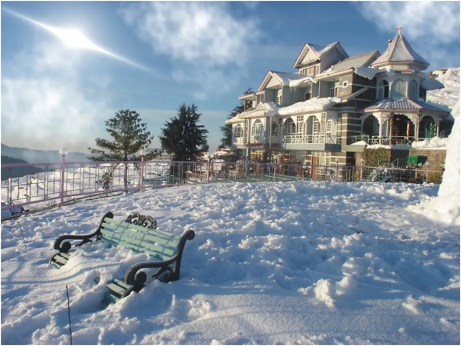 Snow King Retreat: Himalayan Views & Mountain Luxury Hotel Kufri