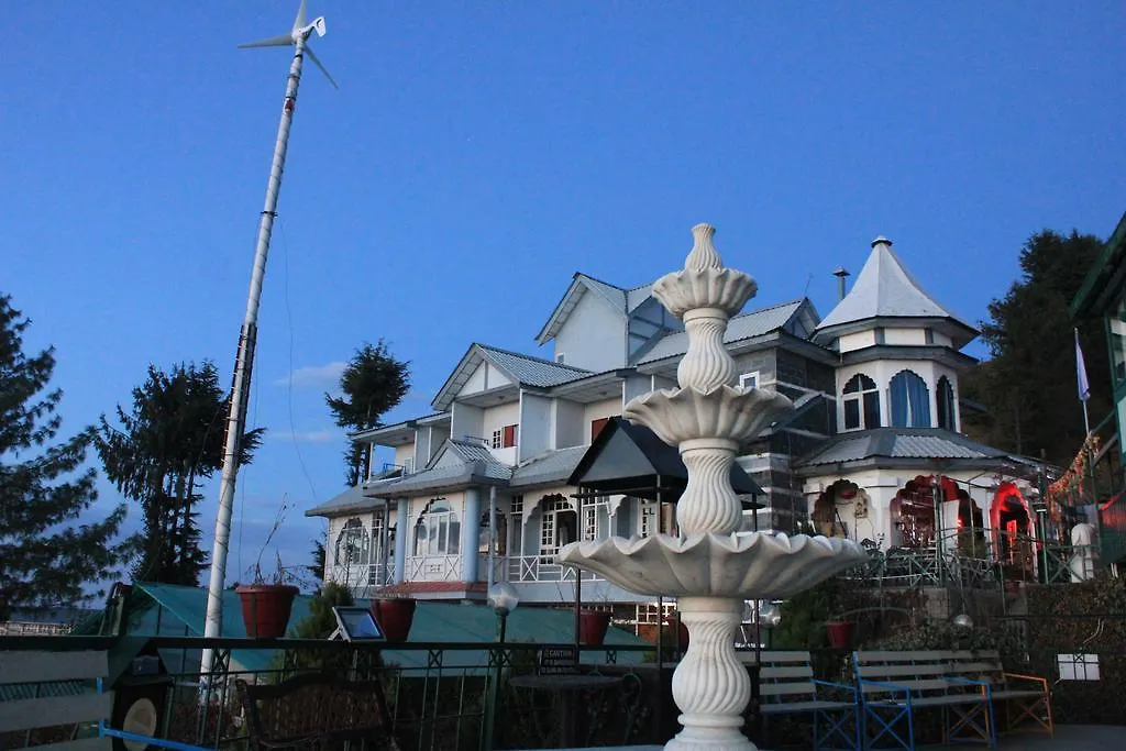 Snow King Retreat: Himalayan Views & Mountain Luxury Hotel Kufri