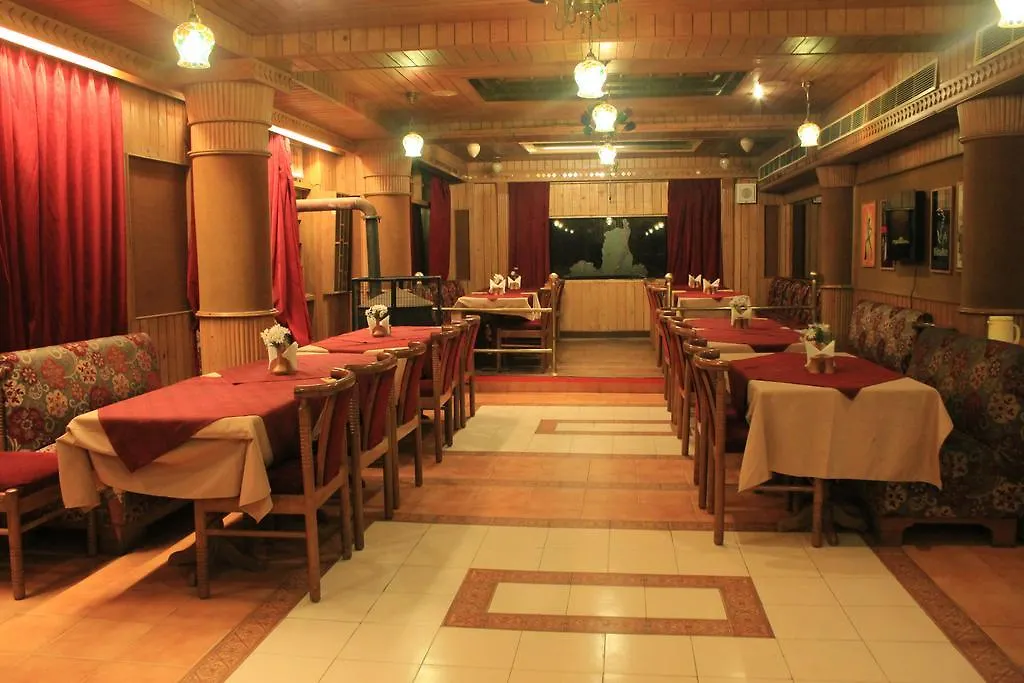 ****  Snow King Retreat: Himalayan Views & Mountain Luxury Hotel Kufri India
