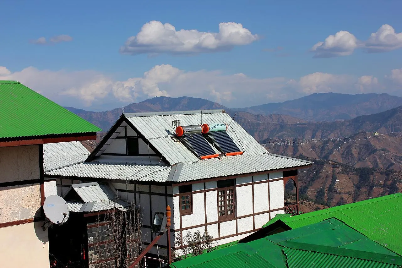 Snow King Retreat: Himalayan Views & Mountain Luxury Hotel Kufri