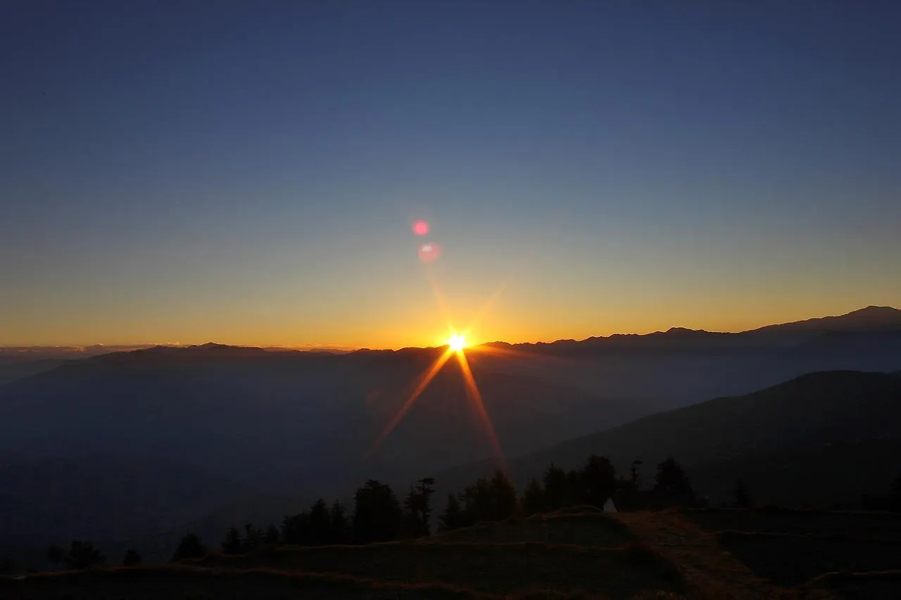 Snow King Retreat: Himalayan Views & Mountain Luxury Hotel Kufri