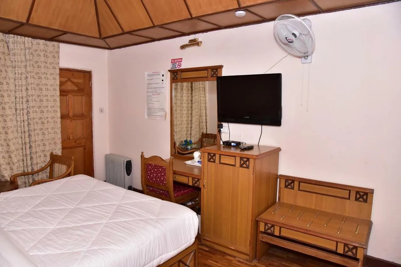 Snow King Retreat: Himalayan Views & Mountain Luxury Hotel Kufri 4*,